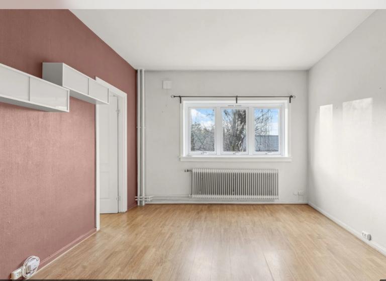 Stor og romslig stue